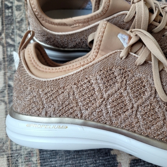 APL Techloom Phantom Sneakers Rose Gold White Womens Melange Lululemon - Picture 4 of 10
